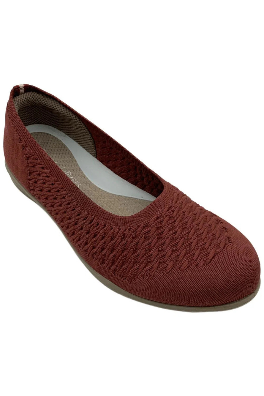 Bzees Womens Khloe Washable Ballet Flats Sangria - Wide